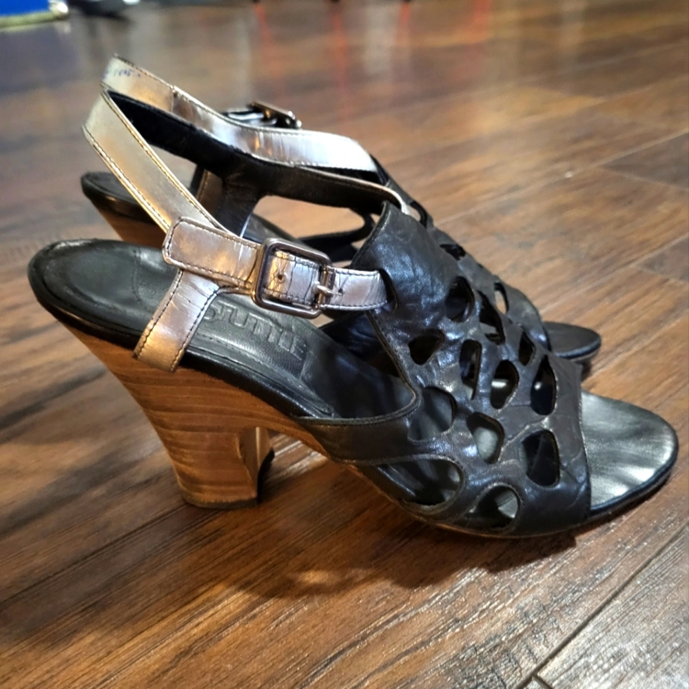LDTuttle Leather Black and Silver Block Heels 39